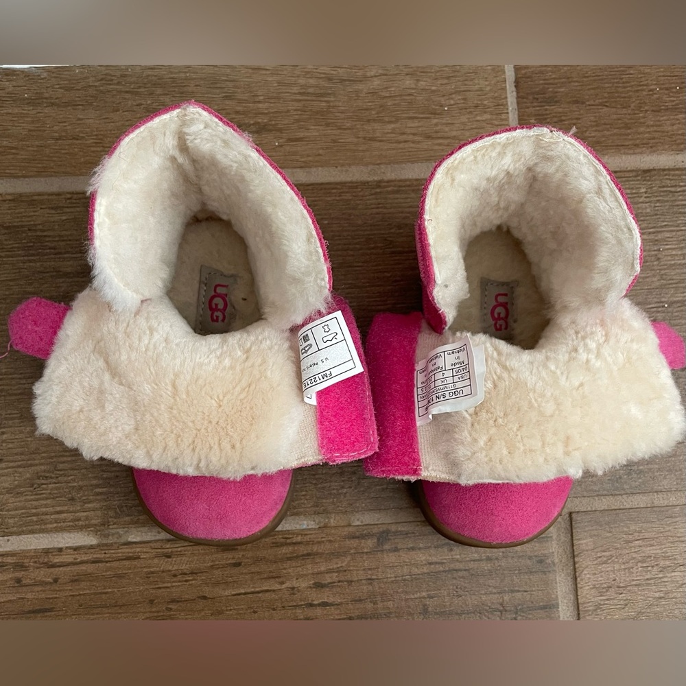 UGG Toddler Girl Pink Size 04/05 Keelan Boots - Picture 12 of 16